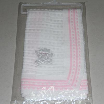 China Free Knitting Patterns Baby Girl Shawl , Portable 100% Cotton For Baby Blankets for sale