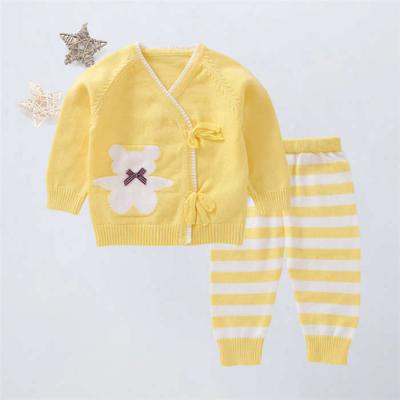 China 100% Acryl-Säuglingsstrickjacken-Satz-Baby-Schal/Baby-Strickjacke Knit-Struktur zu verkaufen