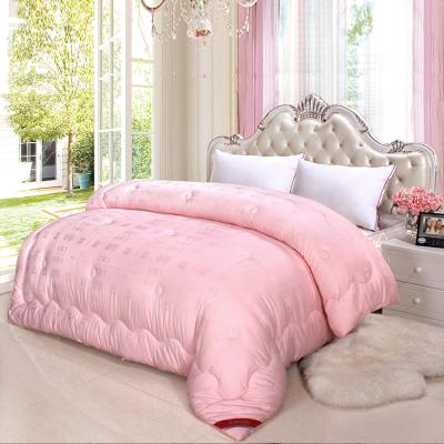 China Keep Hot Wholesale 100% Chinese Silk Filled Comforters With Mulberry Silk Fabric /Silk Comforter/Silk Filled Comforter for sale