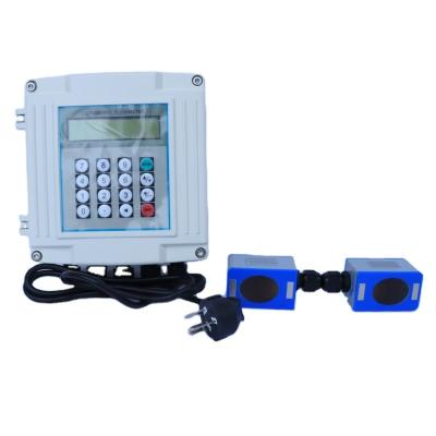 China Measuring liquids HOLD ON LCD display modbus ultrasonic flow meter CE approved ultrasonic flow meter for sale