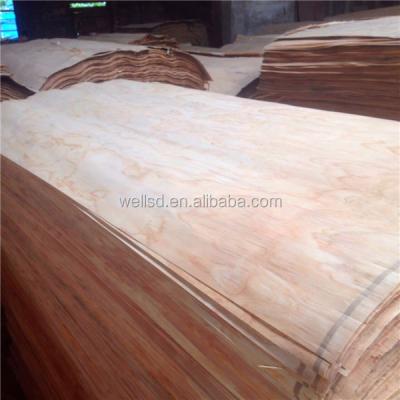 China wells Pine Wood Veneer Sheet Rotary Cut Technics 0.15-0.4mm 22 cub meters MOQ zu verkaufen