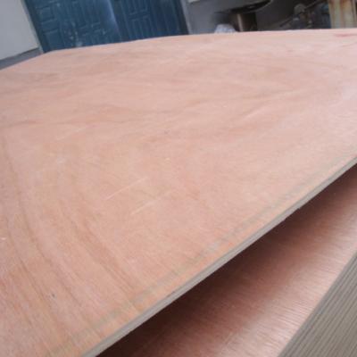 China cheap price wood veneer gabon okoume from linyi zu verkaufen