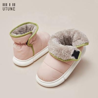 China CUSHIONING UTUNE New Arrival Women Snow Boots Faux Fur Slippers Winter 2021 Fluffy Home Indoor Hook And Loop Warm Casual Shoes for sale