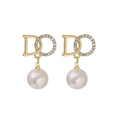 China Dropshipping Fashion S925 Trendy Silver Needle Earrings New Niche Temperament Personality For Women Sense Top Pearl A32-A60 for sale