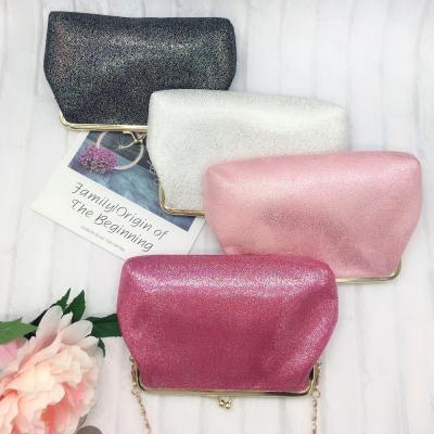 China 2021 New Fashion Women's PU Leather Pure Color Square Handbags Small Square Handbags Embrace Lock Chain Bag for sale