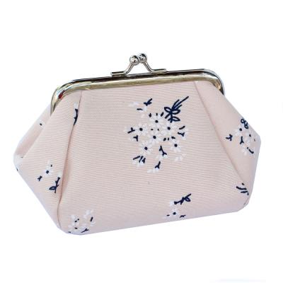 China Small Fresh Cloth Durable Small Broken Flowers Invent Purse Cloth Ladies Hand Bag Buckle Bag Head Jewelry Box Small Purse for sale