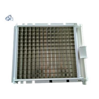 Chine Grilles de glace personnalisées Cube de glace carré de cuivre Fabricant de blocs Cube d'évaporateur de glace avec couvercle à vendre