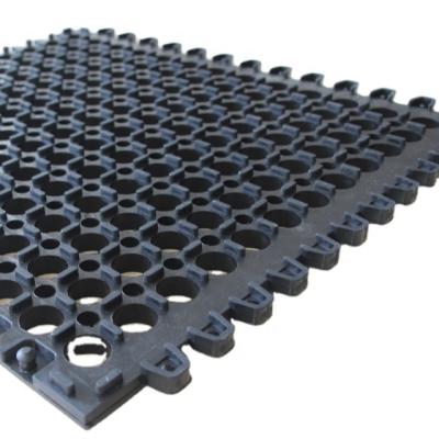 China Workshop Anti Fatigue Material Comfort Rubber Hydrophobic Industrial Flooring Wear Resistant Hollow Mat for sale