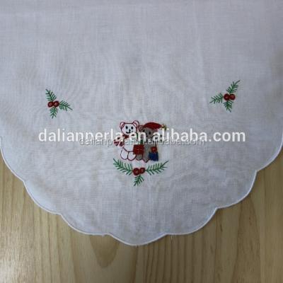 China Stocked Sales Promotion Handmade Embroidery Oval Place Mat For Christmas for sale