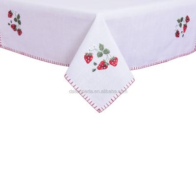 China Fine Decoration Quality 100% Polyester Strawberry Embroidered Tablecloth With Quilted Border for sale