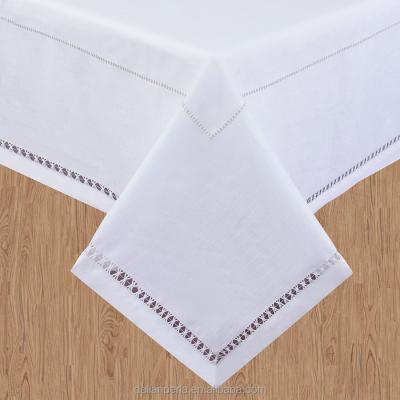 China Decoration Classic 100% Handmade Linen Tablecloth With Day Drawnwork for sale