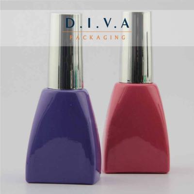 China Empty15ml fancy nail polish glass bottle with candy color for sale