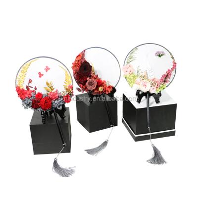 China Natual retro touch finial fan Valentine's Day gift preserved flower and dry flower wedding decoration DIY circular fan material package for sale