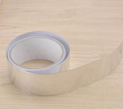 China Factory Direct Selling Eco-friendly Household Tape Aluminum Foil For Kitchen Use for sale