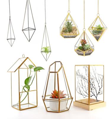 China High Quality Custom Wholesale Minimalist Black Vintage Home Decor Plant Mini Greenhouse Hanging Geometric Glass Box for sale