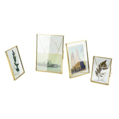 China 2021 Wholesale Home Decoration European Personality Light Luxury Multiple Photos Installed Family Photo Glass Frame for sale