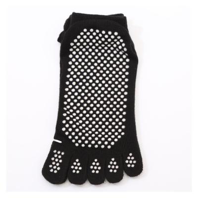 China Breathable Fitness Absorbent Yoga Knocks Five Finger Non Slip Colorful Yoga Socks Customized Promotion Yoga Toe Socks for sale