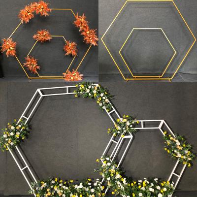 China Durable New Design gold white metal single arm Wedding Arch Wedding Backdrops For Wedding Decoration Stage Decoration for sale