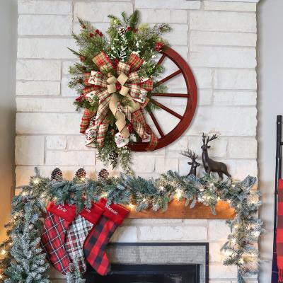 China Fashional Artificial Flower Winter Wreath Farm Wheels Wreath Christmas Winter Hot Sale Wooden Wreath for sale