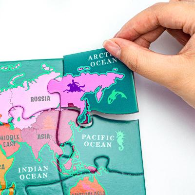 China Toy Free Cartoon Samples Variety Custom Puzzle Gift Wholesale Puzzle 2000 Piece Game Portable Unique World Map Puzzles for sale