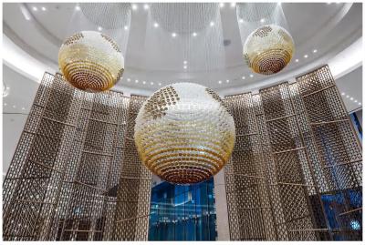 Cina Illuminazione personalizzata Armature di vetro d'arte Gran foyer lampadario OEM ODM in vendita