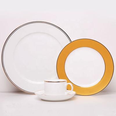 China Sustainable Luxury Porcelain Dinnerware Sets Customized Dinner Plate for sale