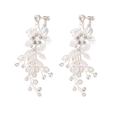 China Romantic bridal wedding earrings flower ear-clip without pink esgourdes pearl stud earrings for sale