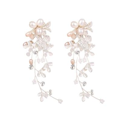 China Handmade Wedding Accessories Natural Freshwater Pearl Alloy Leaf Earrings for sale