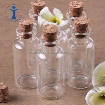 China Wholesale Sustainable High Borosilicate Small Round Glass Jar With Cork Lid for sale