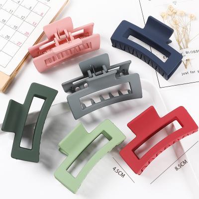 China Fashion Hair Claw Clips Solid Color Hair Claw Clips For Women Thin Hair for sale