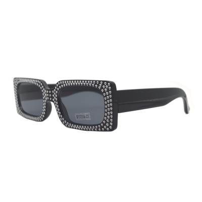 China Fashion sunglasses shape sunglasses with rhinestone style sunglasses female trend sunglasses for sale