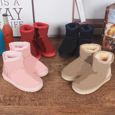 China CUSHIONING USA Popular Winter Warm Ankle Boots For Women Sheepskin Fur Striping Snow Women Boots For Women Kids Baby for sale