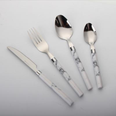 China Durable Customized Stainless Steel Flatware Plastic Handle Cutlery Set For Daily Use for sale