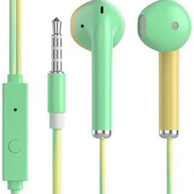 China Wired Subwoofer Earphone Top Music Earphone 3.5mm Jack Wired Cute Macaron Color In-Ear Sale New for sale