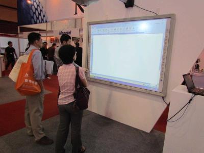 China Popular Portable Wireless Multi-Touch IR Portable Interactive Whiteboard for sale