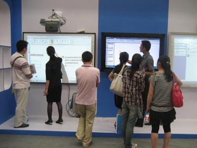 China LABWE-Finger-Note intelligentes wechselwirkendes whiteboard mit CER, FCC und RoHS bestätigte zu verkaufen