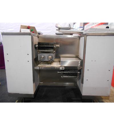 China 800KG/h vloertype Vers Vleessnijmachine Automatisch met 3 PCs-Bladreeks Te koop