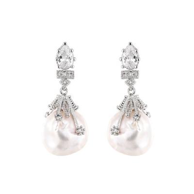 China Trendy Luxury Pearl HIGHLIGHT 2022 Fashion Jewelry Custom 925 Silver Rhodium Plated Irregular Freshwater Pearl Earrings For Women for sale