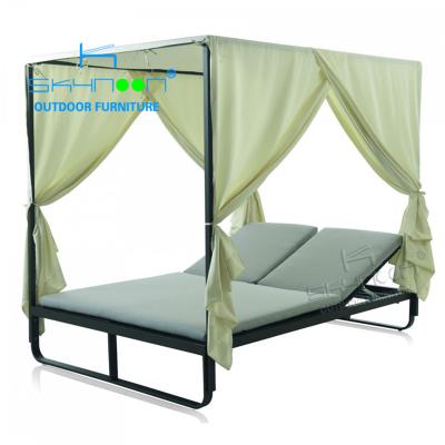 China Factory Contemporary Hot Sale Outdoor Daybed With Canopy Customized Beach Pool Double Daybed New Design Luxury Cabana (23027) for sale