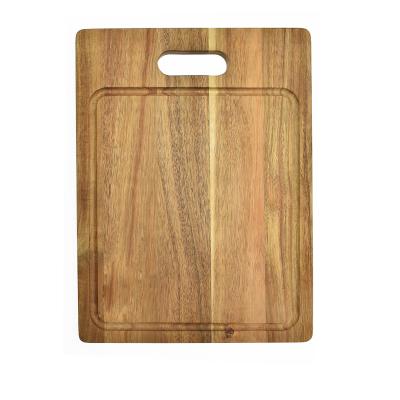 China (M Size) Logo Engraved Kitchen Acacia Wood Cutting Board Easily Cleaned Custom Rectangle Shaped Wood Chopper for sale