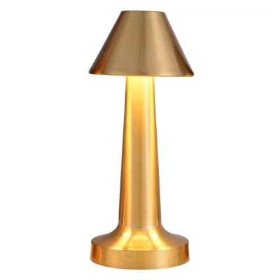 China Durable Retro Metal Mushroom Table Lamp Touch Frontier Rechargeable Cafe Decorative Atmosphere Lamp for sale