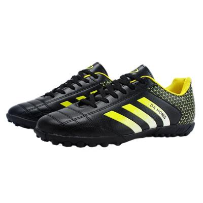 China Breathable 2021 Soccer Shoes Soccer Shoes Kicks Off Original Outdoor Men Adults Kids Soccer Sports Shoes for sale