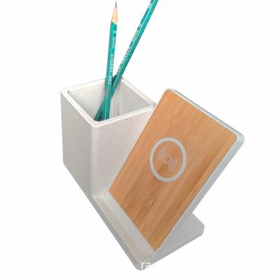 China Hotsell Factory Promotion Wheat Handmade Mobile Phone Stand Straw Bamboo Pen Wireless Charger for sale