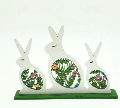 China Sustainable Hand Painted Wooden Craft Easter Rabbit For Decorate Home for sale