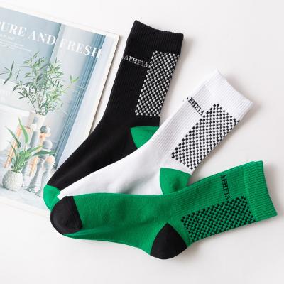 China High quality color fashion autumn winter breathable wholesale black and white sport for women socks for sale