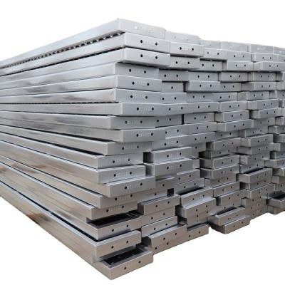 China Steigerwerk Systeem Stapplatform Q195 Stalen plank Metalen plaat voor gebouwen Te koop