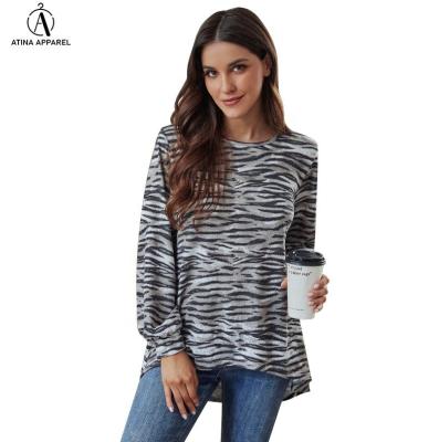 China 2021 New Arrival Sustainable Woman Tops Fashionable Scoop Neck Animal Print Loose Fit Hi Low Women Blouse for sale