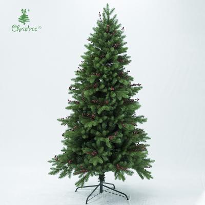 China Chirstmas decor navidad 2021 dark green luxury PE with red fruit decorated Christmas tree Christmas decorations for sale