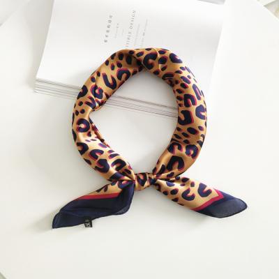 China Daily Life Women Fashion Print Small Office Hair Band Foulard Hand Leopard Print Scarf Women Silk Scarf for sale