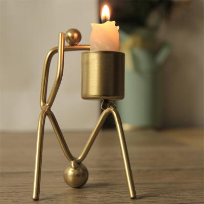 China Home Decoration Gift Desktop Table Centerpieces Candlestick Holder Gold Metal Candle Holders for sale